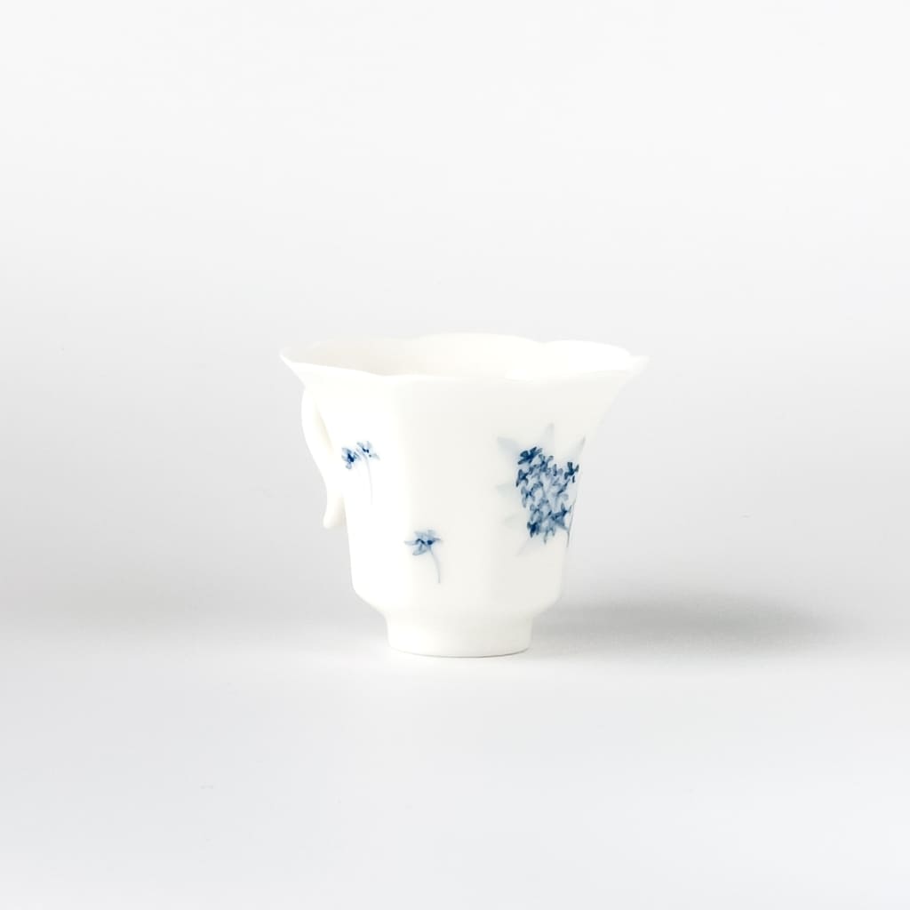 Blue and White Porcelain Tea Cup with Handle